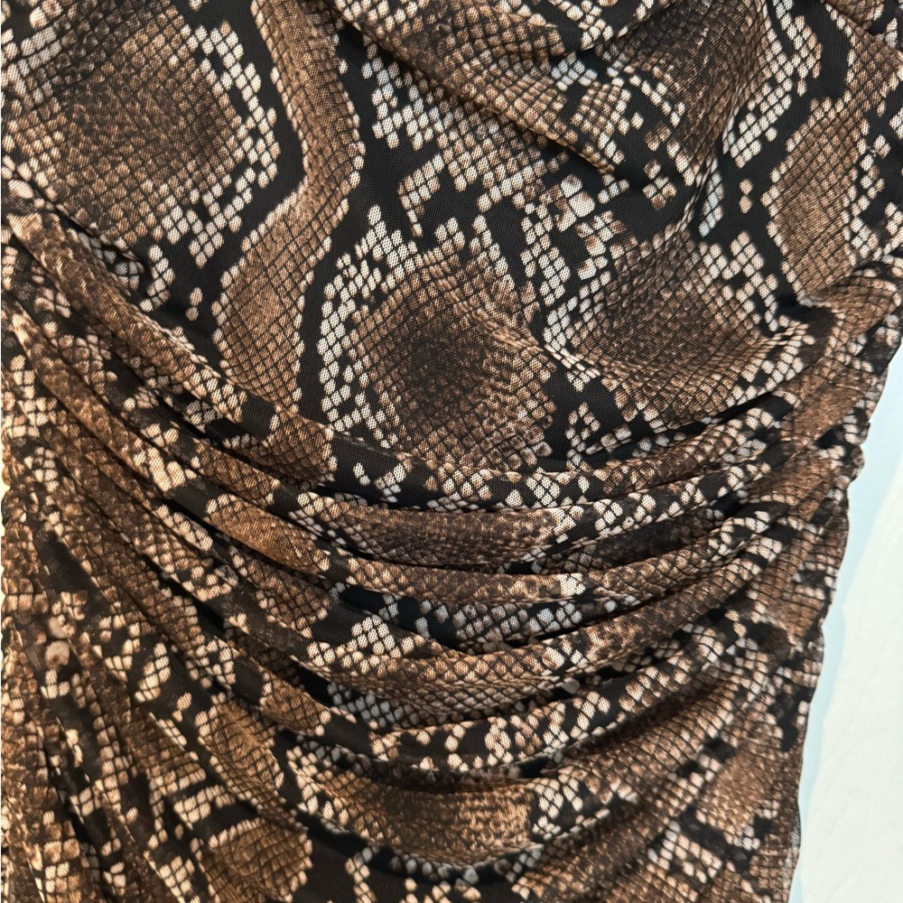 Aritzia Snake-print Babatoon Dress, Size 6
Worn once. - Picture 3 of 4